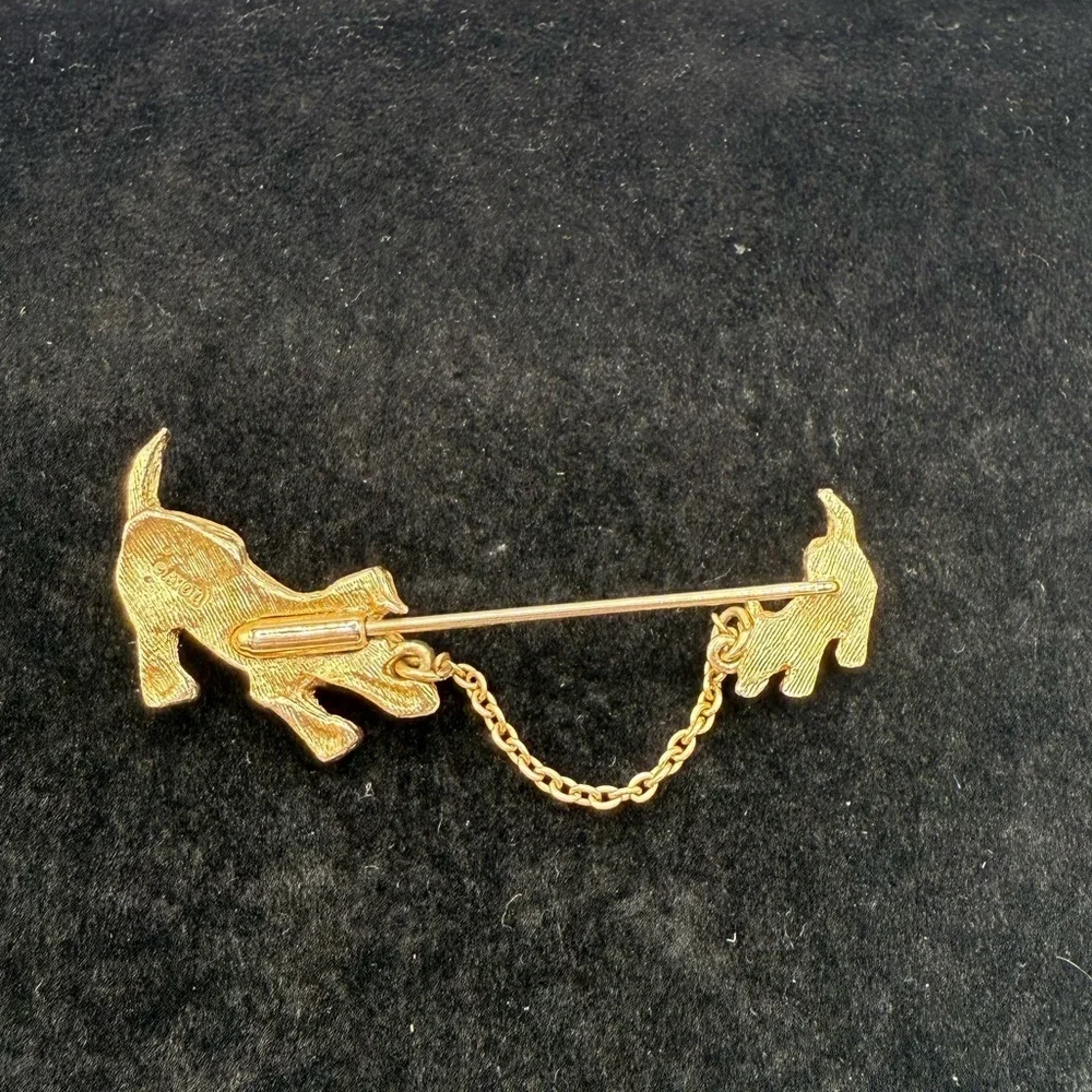 Vintage Avon 1983 Mother & Puppy Dog Stick Pin Gold Tone Chain Brooch